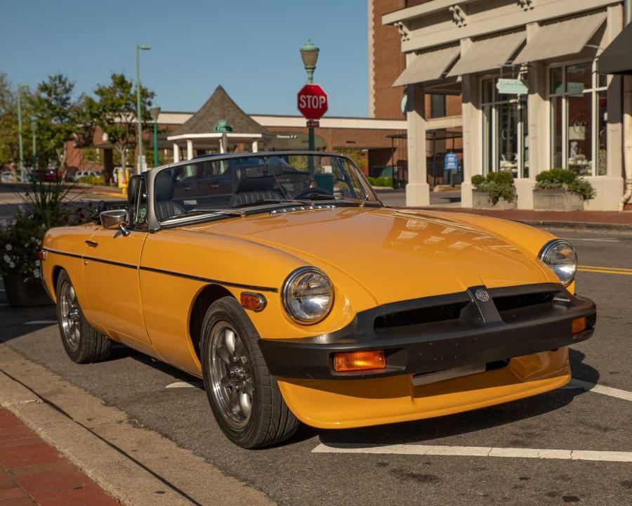  MGB Roadster 5-Speed 1977 года  (фото 12 из 72)